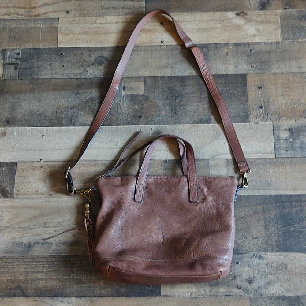 G.H. Bass & Co Brown Leather Crossbody Bag - Picture 1 of 12